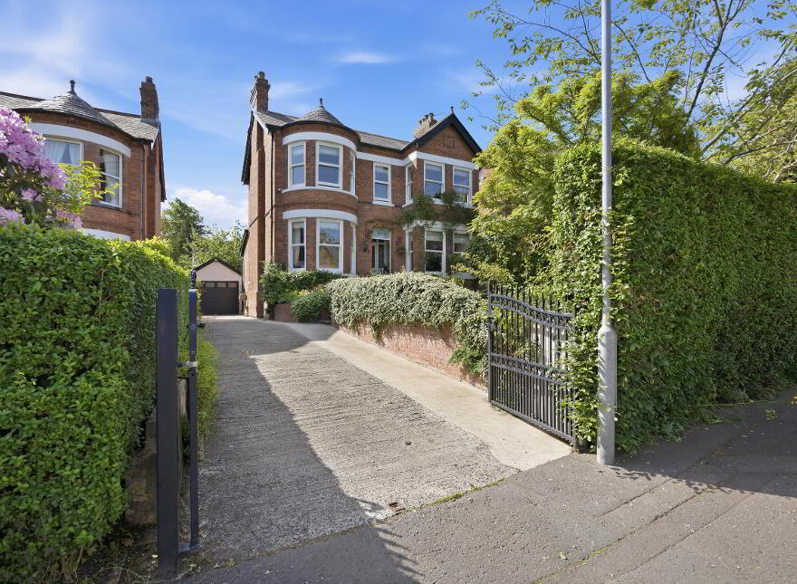 Culmore, 8 Everton Drive, Rosetta, Belfast, BT6 0LJ