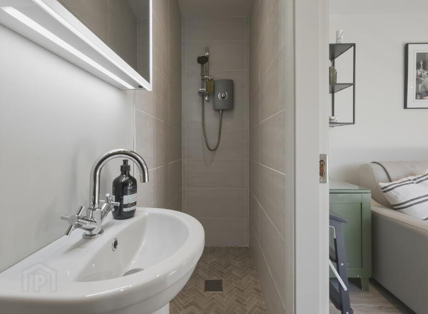 Culmore, 8 Everton Drive, Rosetta, Belfast, BT6 0LJ