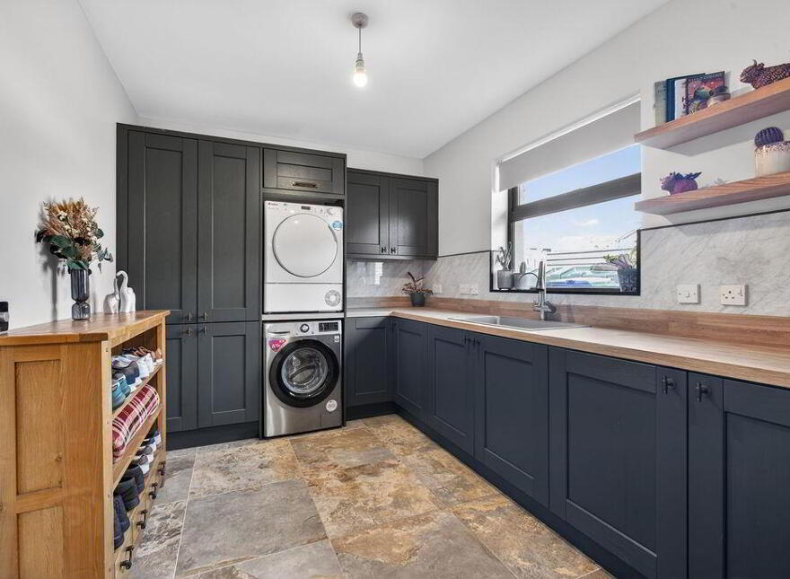 2 Gortnee Drive, Portballintrae, BT57 8DQ