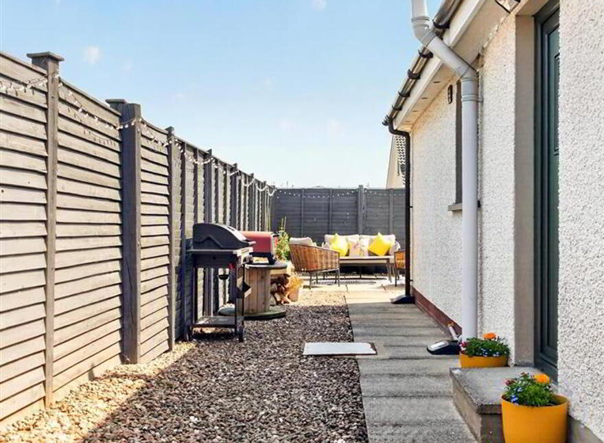 2 Gortnee Drive, Portballintrae, BT57 8DQ