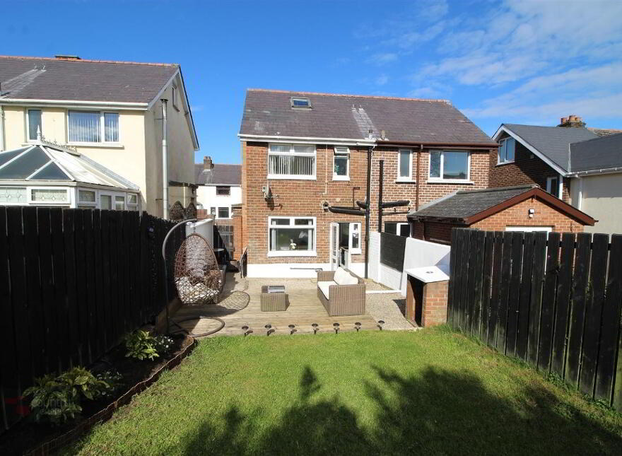 120 Joanmount Park, Belfast, BT14 6PG