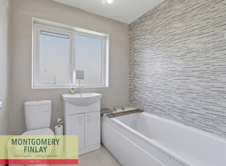 9 Drumgay Close, Enniskillen, BT74 6EE