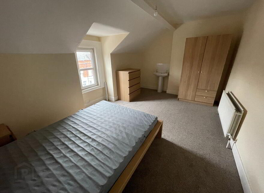 48 Candahar St, Belfast, BT7 3AR