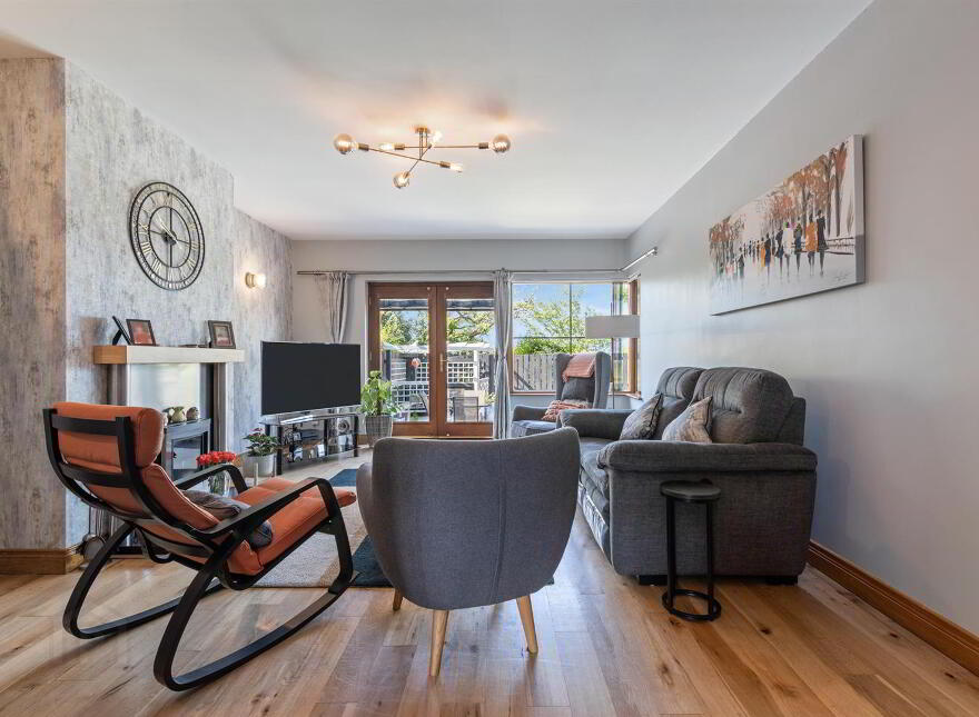 11 Croft Hill Cottages, Cairnshill Road, Belfast, BT8 6BA