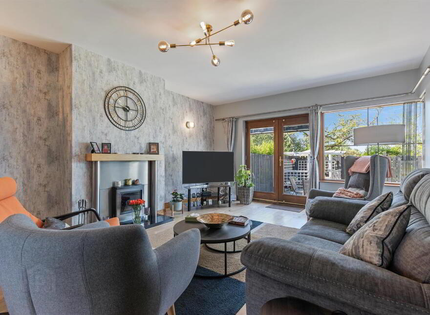 11 Croft Hill Cottages, Cairnshill Road, Belfast, BT8 6BA