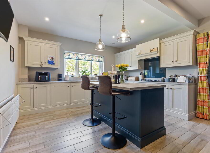 11 Croft Hill Cottages, Cairnshill Road, Belfast, BT8 6BA
