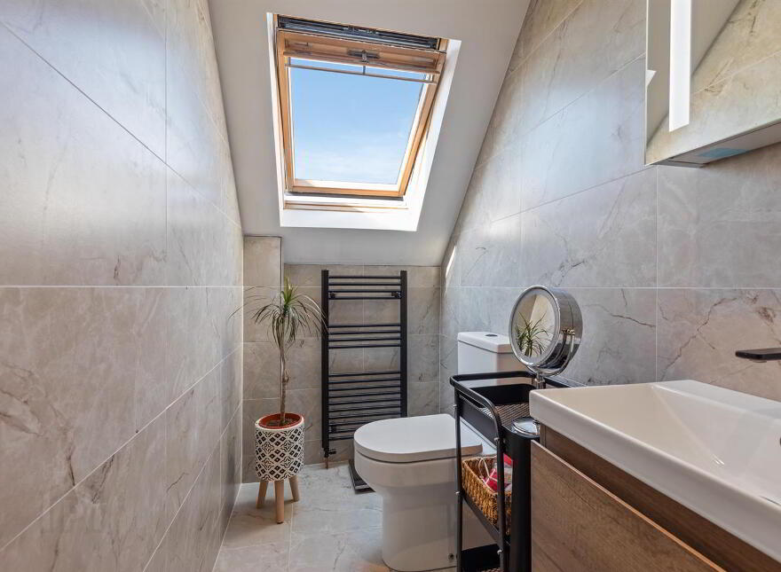 11 Croft Hill Cottages, Cairnshill Road, Belfast, BT8 6BA
