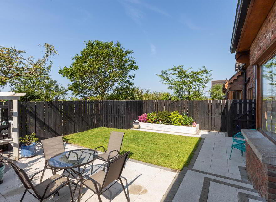 11 Croft Hill Cottages, Cairnshill Road, Belfast, BT8 6BA