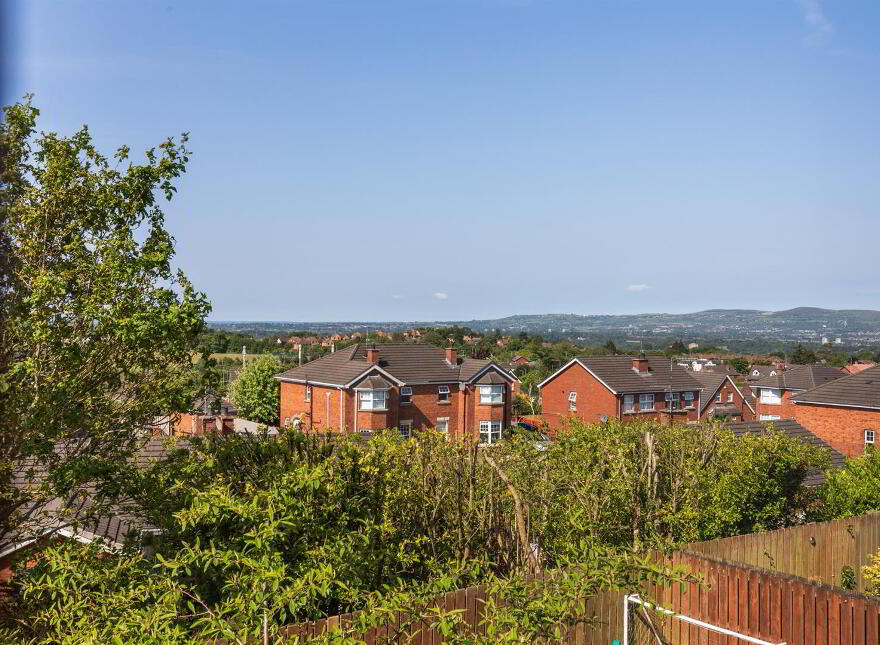 11 Croft Hill Cottages, Cairnshill Road, Belfast, BT8 6BA