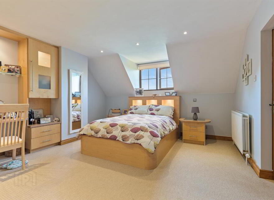 11 Croft Hill Cottages, Cairnshill Road, Belfast, BT8 6BA