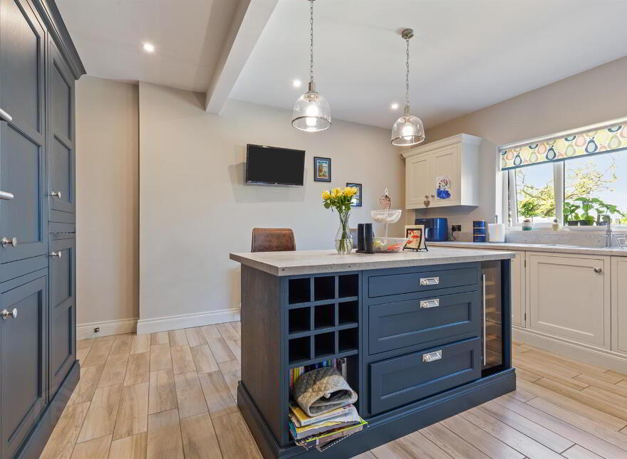 11 Croft Hill Cottages, Cairnshill Road, Belfast, BT8 6BA