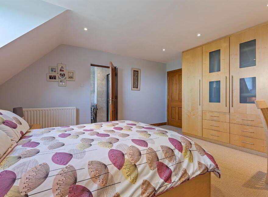 11 Croft Hill Cottages, Cairnshill Road, Belfast, BT8 6BA
