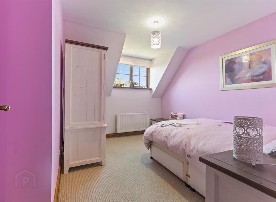 11 Croft Hill Cottages, Cairnshill Road, Belfast, BT8 6BA