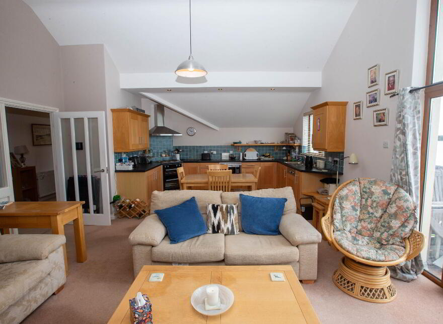 1 Moneycarragh, Main Street, Dundrum, BT33 0LU