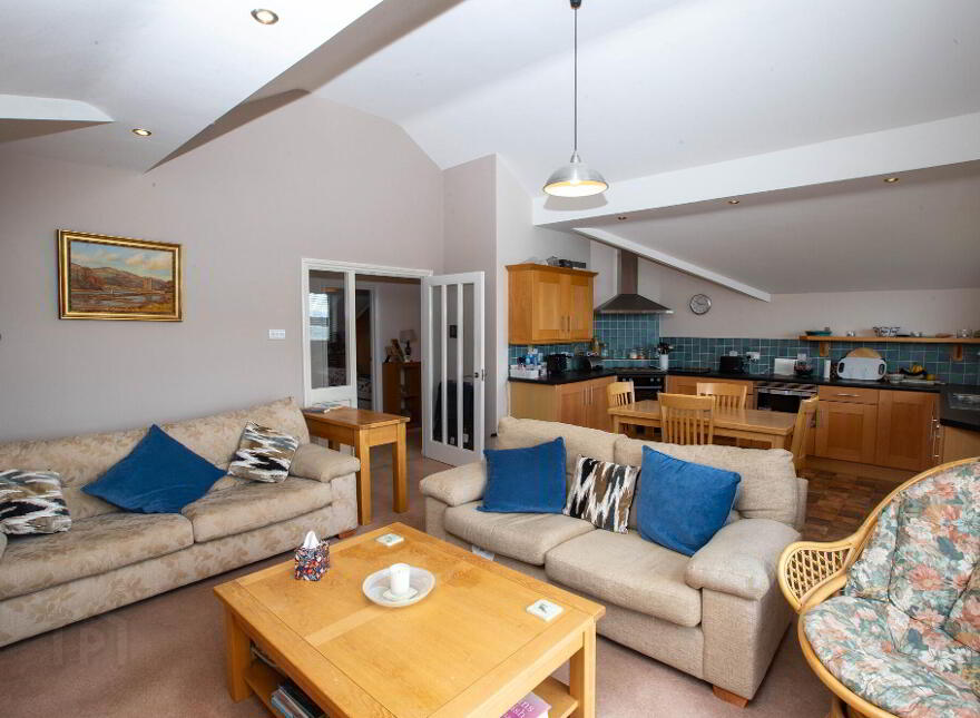 1 Moneycarragh, Main Street, Dundrum, BT33 0LU