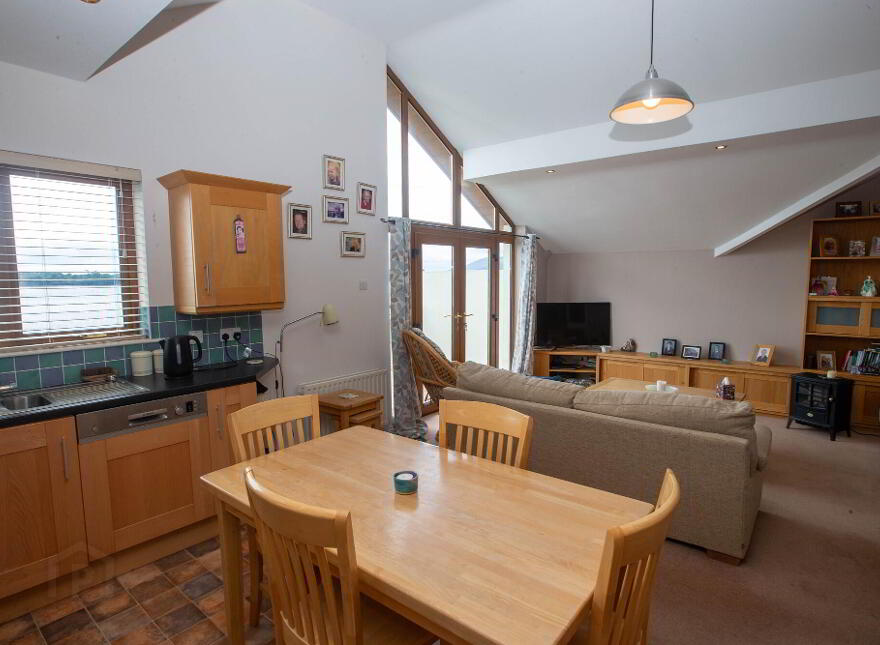 1 Moneycarragh, Main Street, Dundrum, BT33 0LU