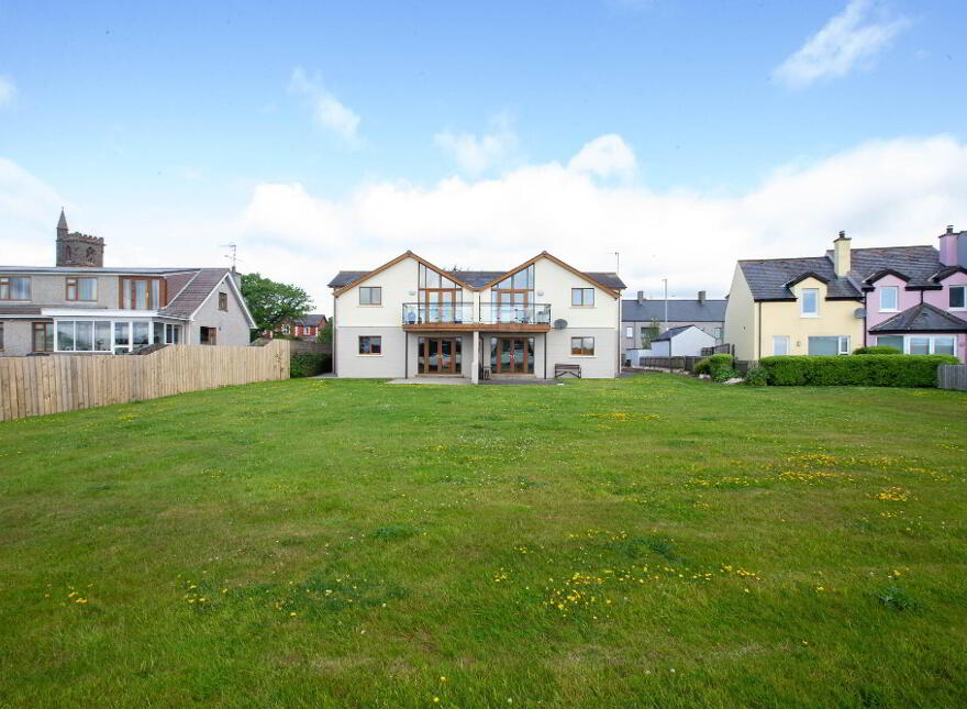 1 Moneycarragh, Main Street, Dundrum, BT33 0LU