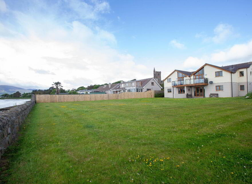 1 Moneycarragh, Main Street, Dundrum, BT33 0LU
