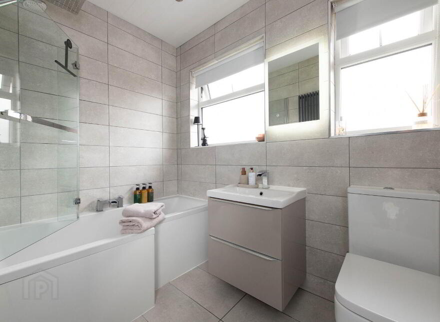 16 Osterley Park, Newtownabbey, BT36 6EW