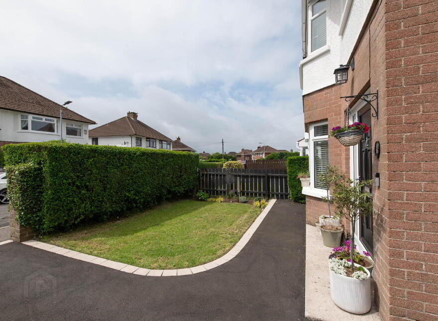 16 Osterley Park, Newtownabbey, BT36 6EW
