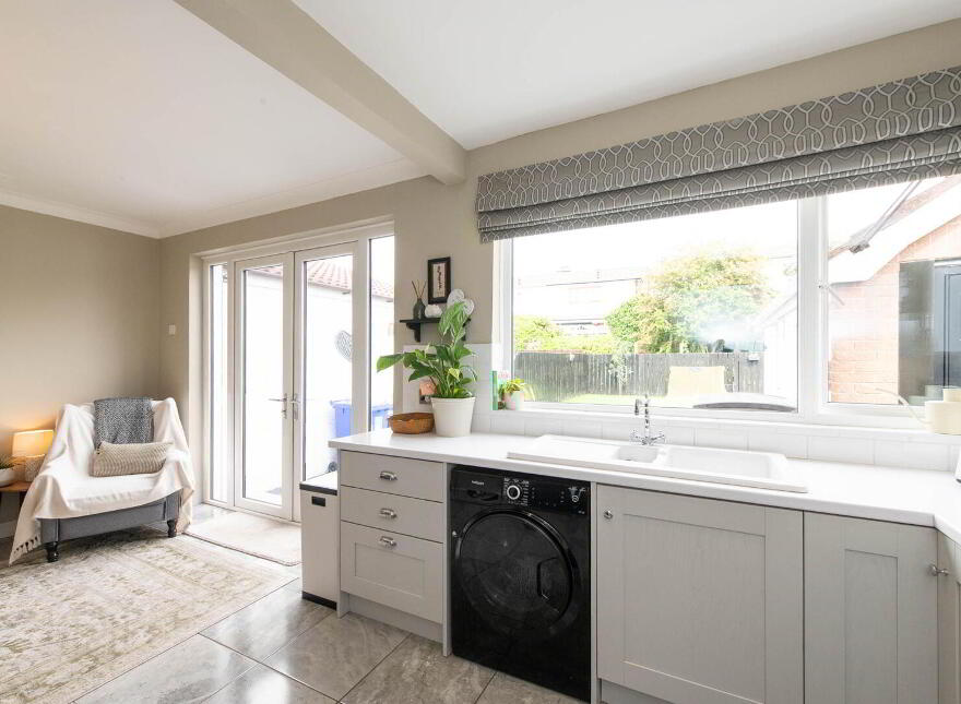 16 Osterley Park, Newtownabbey, BT36 6EW