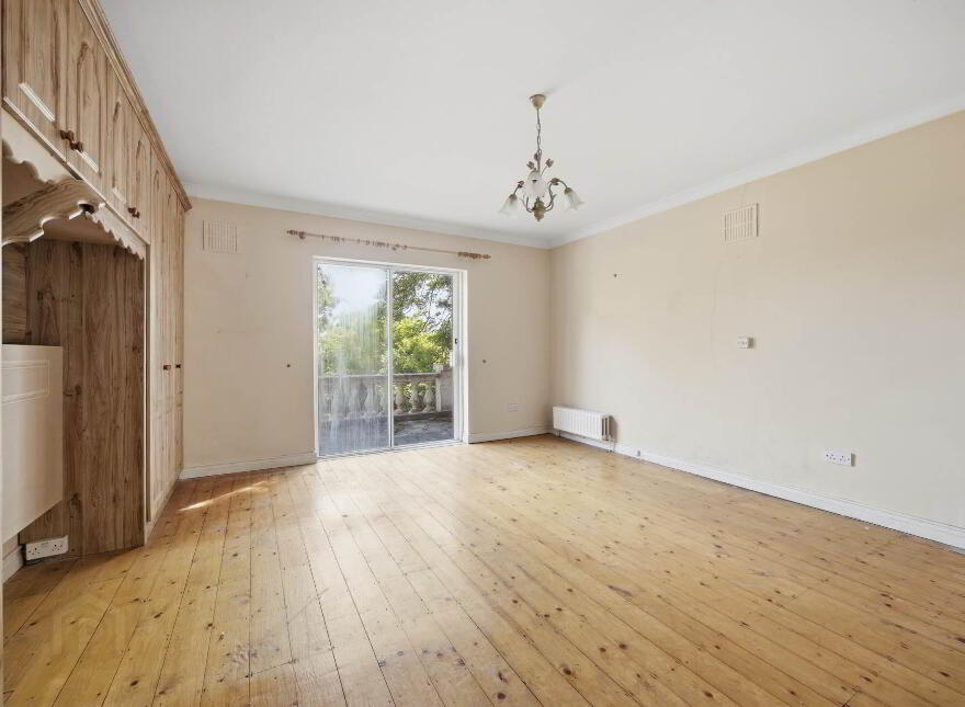 Ivy Leaf, Mooretown, Ratoath, A85C998
