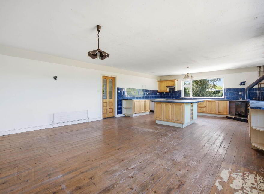 Ivy Leaf, Mooretown, Ratoath, A85C998
