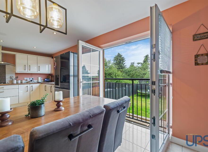 76 Lagmore View Road, Dunmurry, Belfast, BT17 0FR
