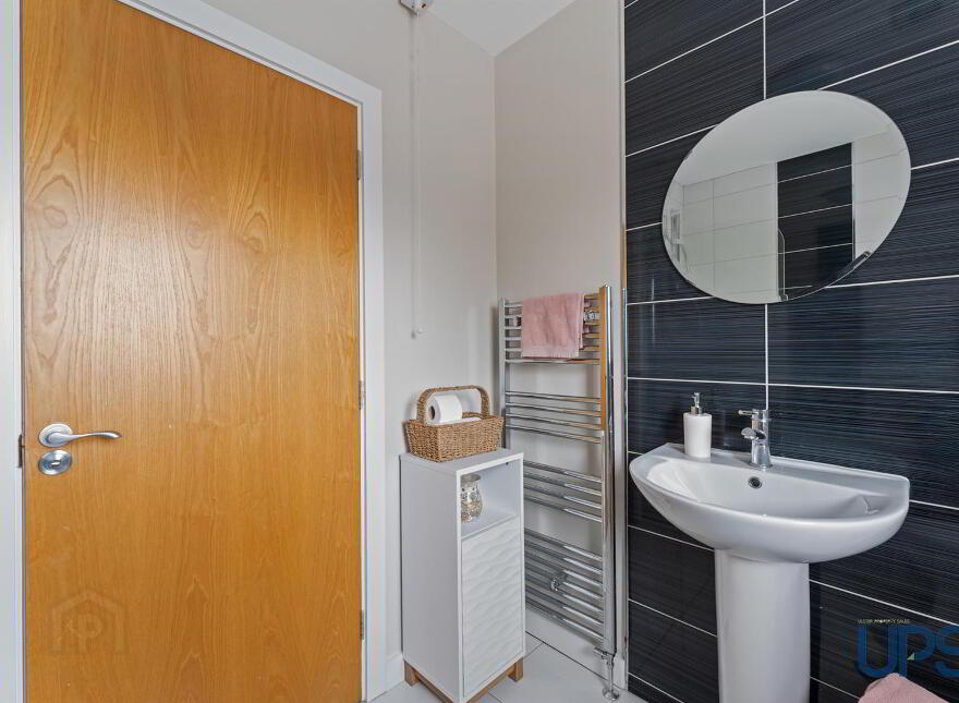 76 Lagmore View Road, Dunmurry, Belfast, BT17 0FR