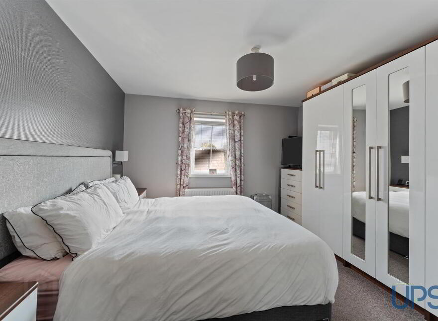 76 Lagmore View Road, Dunmurry, Belfast, BT17 0FR