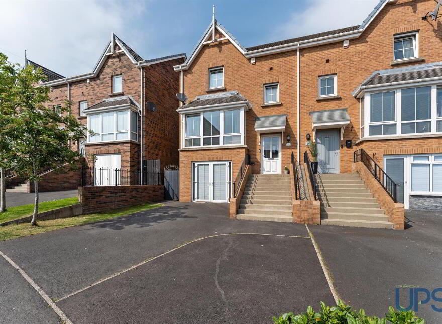 76 Lagmore View Road, Dunmurry, Belfast, BT17 0FR
