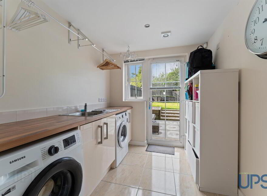 76 Lagmore View Road, Dunmurry, Belfast, BT17 0FR