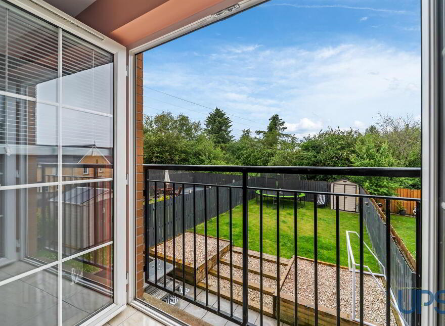76 Lagmore View Road, Dunmurry, Belfast, BT17 0FR