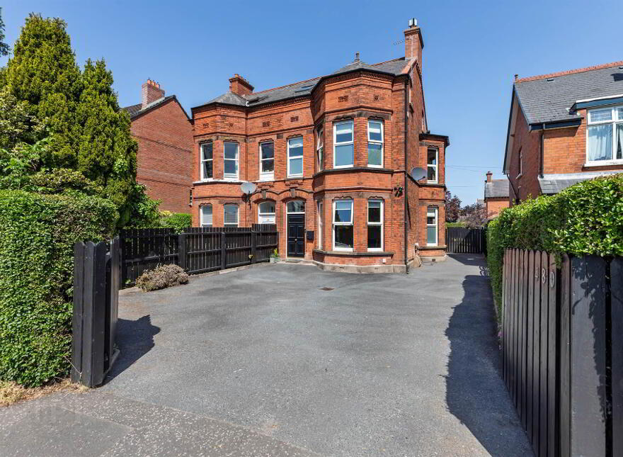 480 Upper Newtownards Road, Ballyhackamore, Belfast, BT4 3GZ