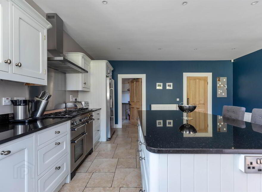 480 Upper Newtownards Road, Ballyhackamore, Belfast, BT4 3GZ