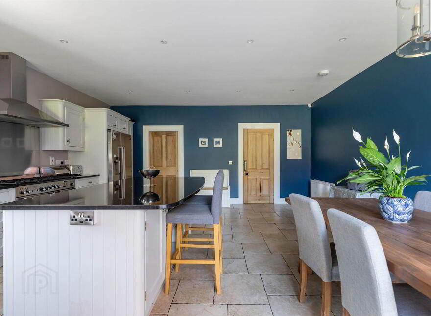 480 Upper Newtownards Road, Ballyhackamore, Belfast, BT4 3GZ