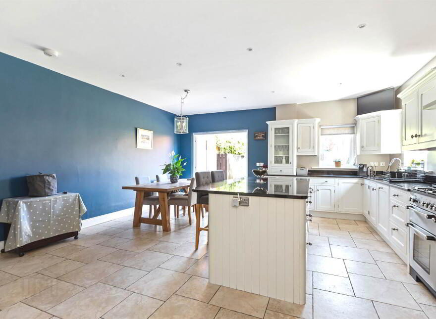 480 Upper Newtownards Road, Ballyhackamore, Belfast, BT4 3GZ