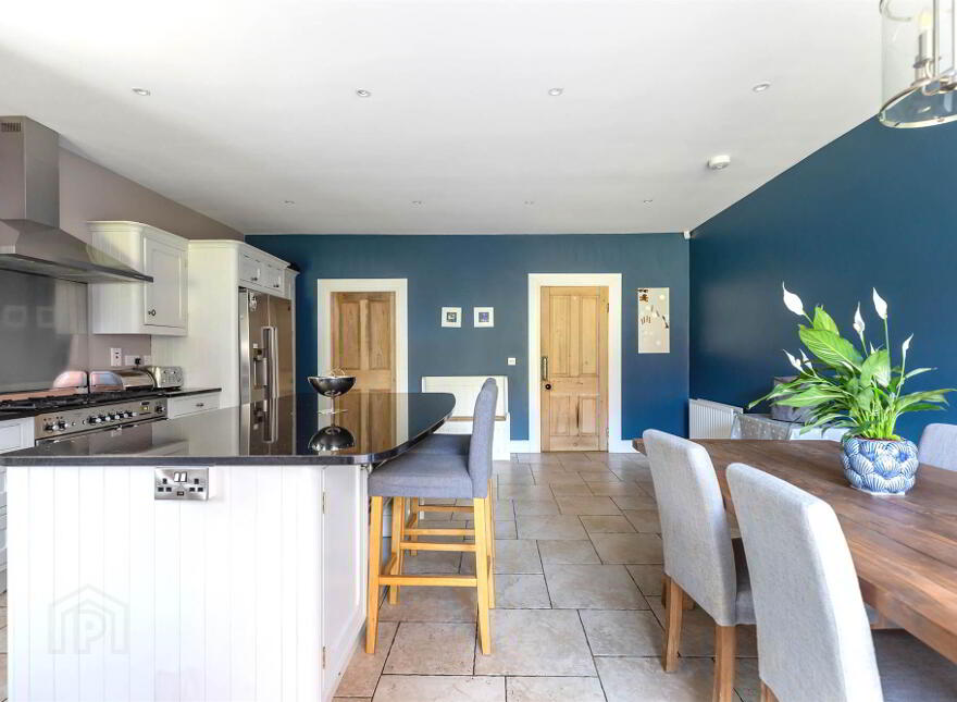 480 Upper Newtownards Road, Ballyhackamore, Belfast, BT4 3GZ