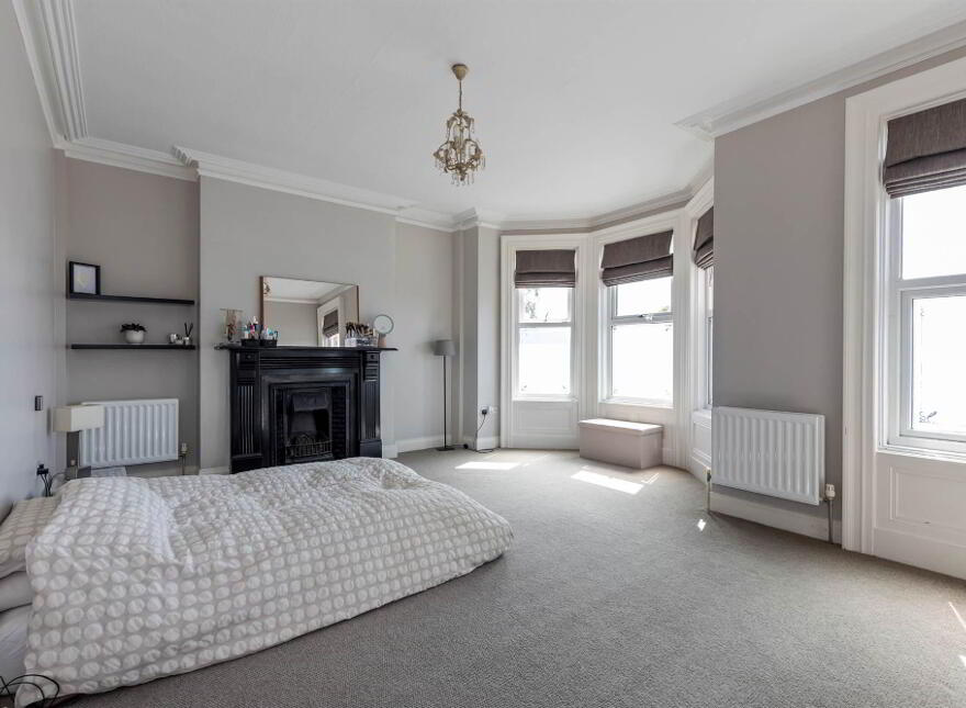 480 Upper Newtownards Road, Ballyhackamore, Belfast, BT4 3GZ
