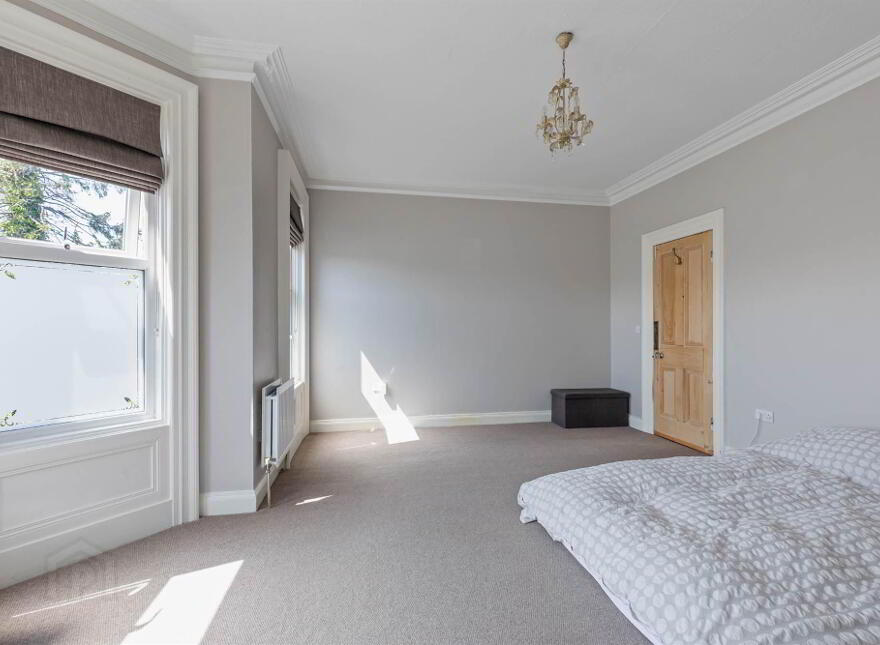480 Upper Newtownards Road, Ballyhackamore, Belfast, BT4 3GZ