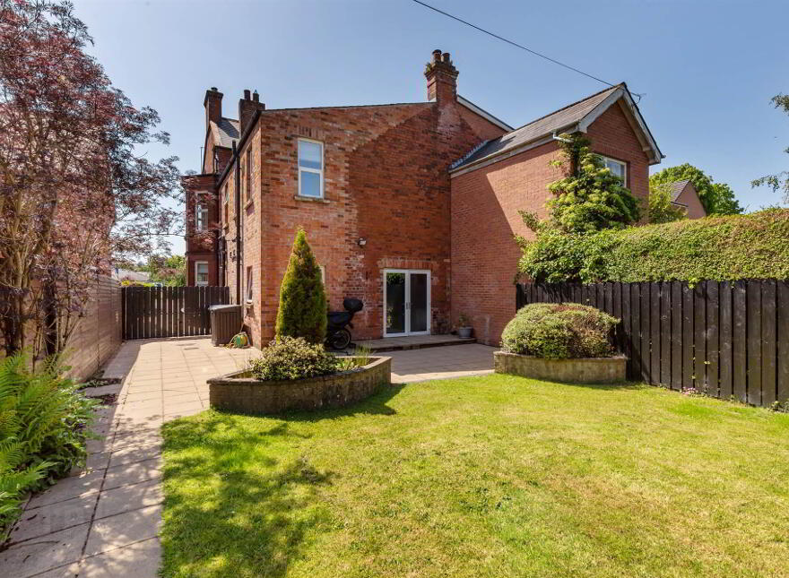 480 Upper Newtownards Road, Ballyhackamore, Belfast, BT4 3GZ