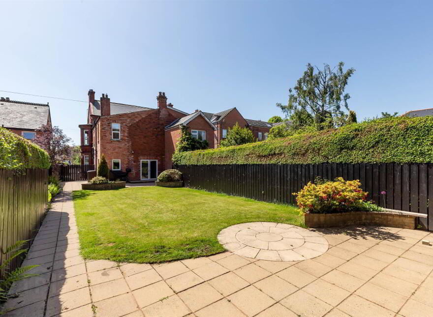 480 Upper Newtownards Road, Ballyhackamore, Belfast, BT4 3GZ