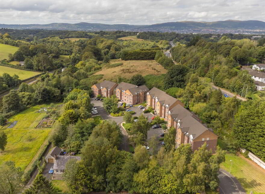 31 Minnowburn Mews, Belfast, BT8 8ST