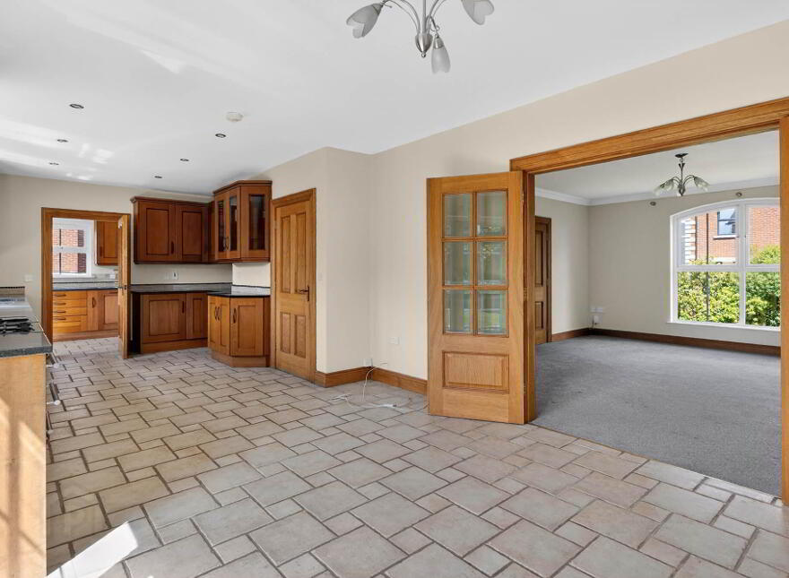 28 Clonmore Manor, Lisburn, BT27 4EW