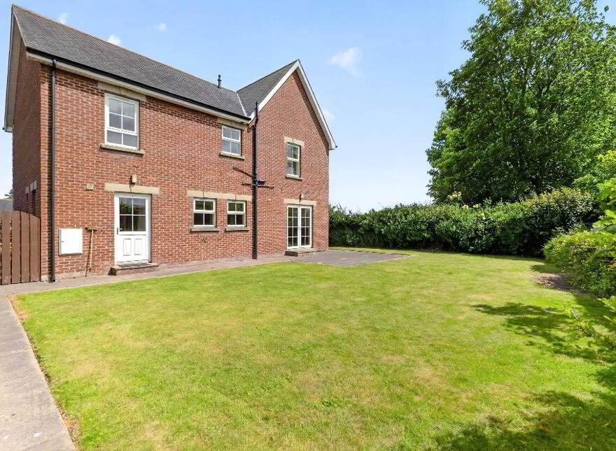 28 Clonmore Manor, Lisburn, BT27 4EW