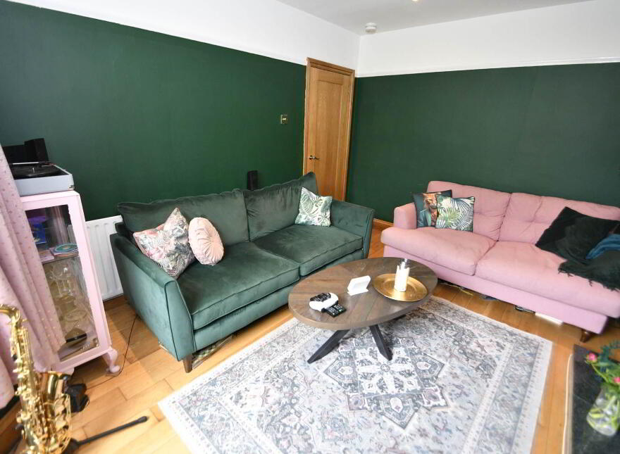 15 Ardmore Drive, Belfast, BT10 0JN