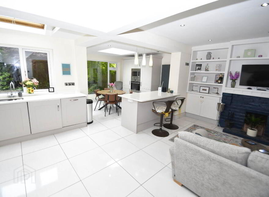 15 Ardmore Drive, Belfast, BT10 0JN
