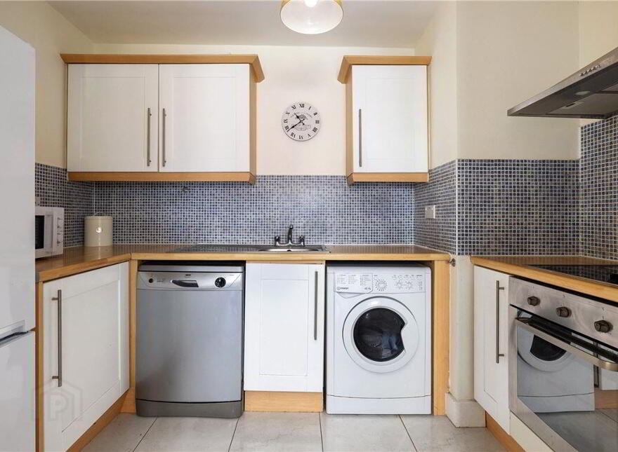 94 The Oval, Tullyvale, Dublin, D18AW81