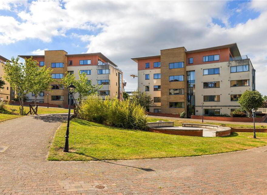 94 The Oval, Tullyvale, Dublin, D18AW81