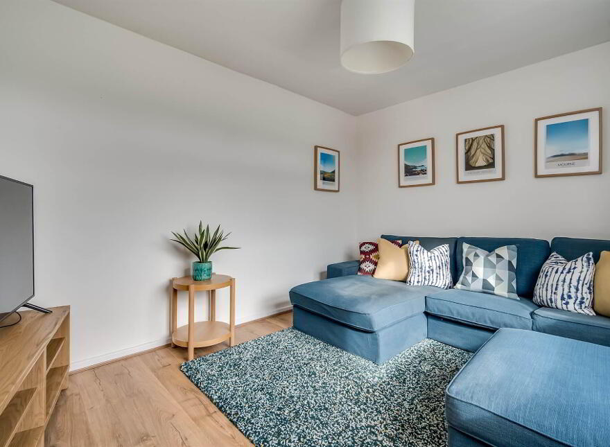 9 Glen Road, Castlereagh, Belfast, BT5 7JH